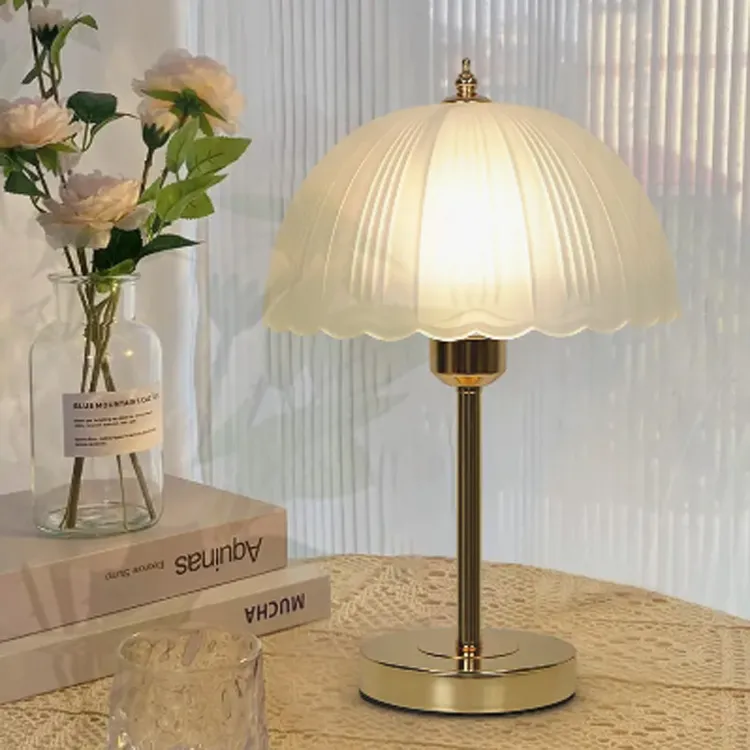 Kokie yra miegamojo lempų pastatymo namuose reikalavimai?