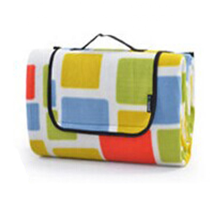 Vandeniui atsparus didelis kempingo kilimėlis iškyloms